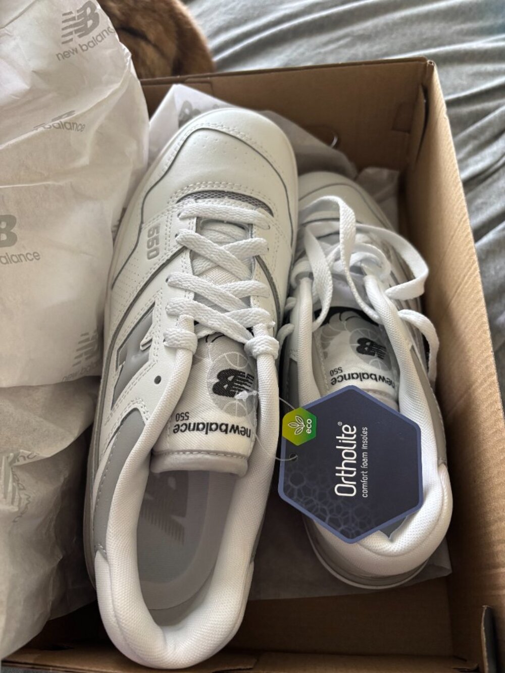 Size 8 Womens New Balance 550 - White with Slate Grey + White - Picture 4 of 4